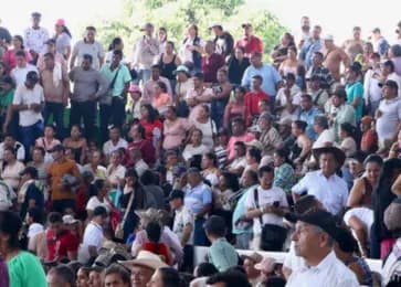 Más de 600 familias campesinas reciben títulos de propiedad rural